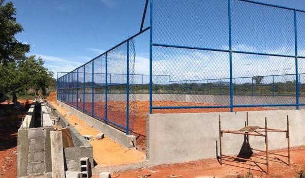 Imagens da Construção da quadra poliesportiva no Povoado de Lagoa da Porta