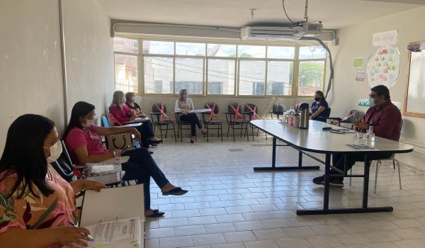 Imagens da Na última Segunda feira, 25 de outubro, o comitê covid de Seabra se reuniu, com o intuito de avaliar as condições necessárias para o retorno presencial das aulas na rede pública municipal. 