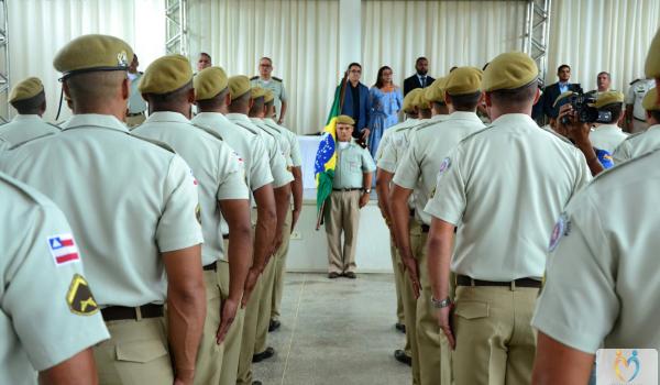 Imagens da Prefeito Fábio Miranda participa de formatura de novos policiais militares em Seabra