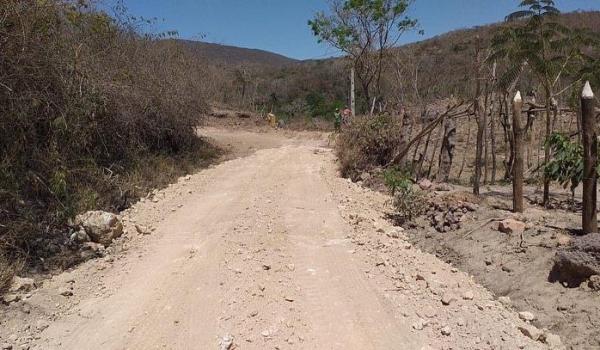 Imagens da Recuperação das estradas que ligam Velame a Capão da Gamela e Serra do Queimadão 