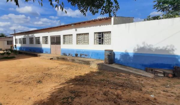 A Escola Municipal Antônio José dos Santos, na comunidade do...