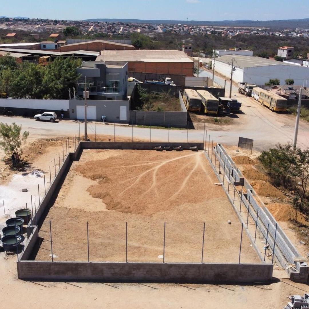 Construção da quadra poliesportiva do Bairro União.