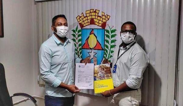 O Prefeito Municipal de Seabra, Sr. Fábio Miranda, assinou hoje...