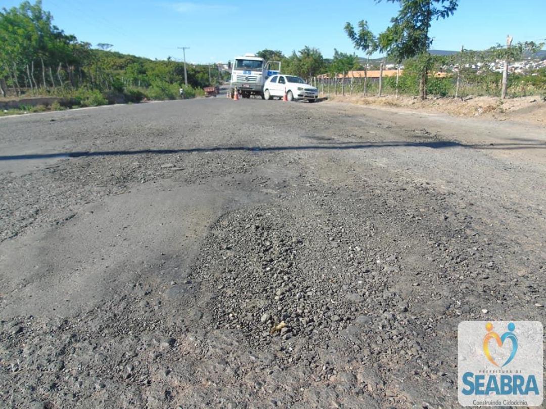 Prefeitura de Seabra realiza operação tapa-buracos no bairro União